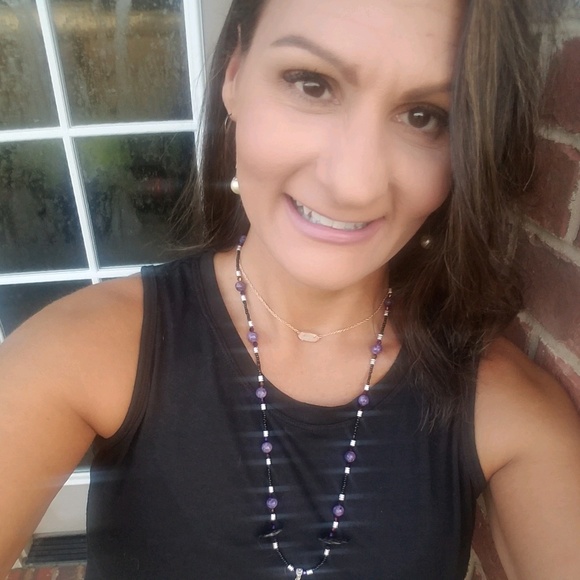 Meet your Posher, Lonette - Picture 3 of 3